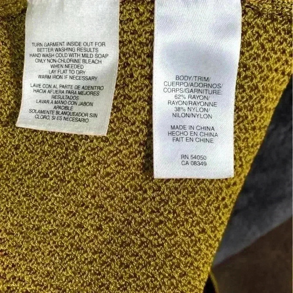 Jones New York Collection Ladies Small Gold and Black Open Front Sweater - Picture 6 of 6